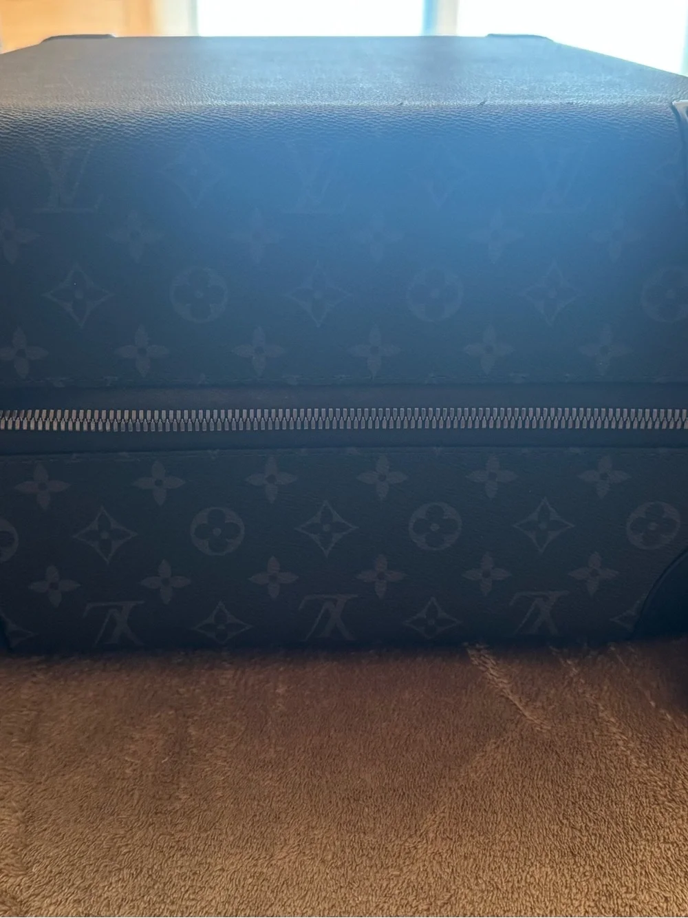 Louis Vuitton Horizon 55 Monogram Eclipse Black